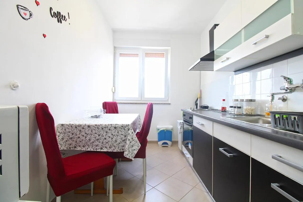 Apartment Dragan 2296 Pula