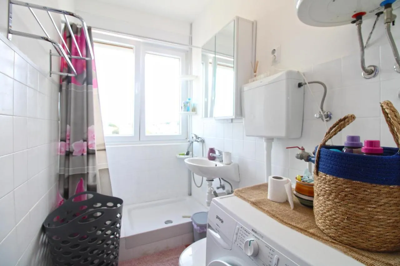 Apartment Dragan 2296 Pula 0*,  Croatia